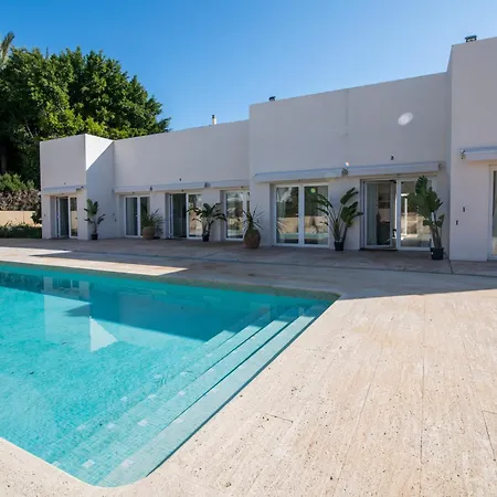 Acogedor Con Jardin En 1