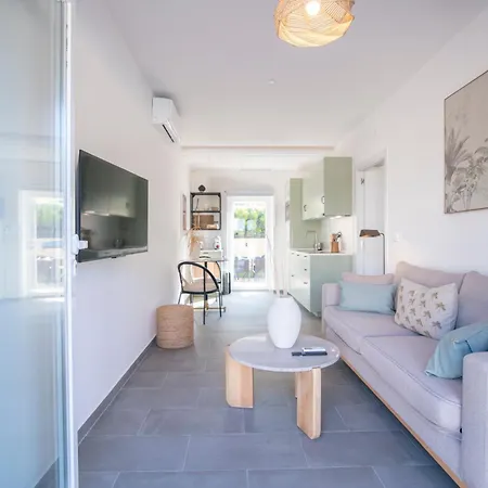 Acogedor Con Jardin En 1 데니아
