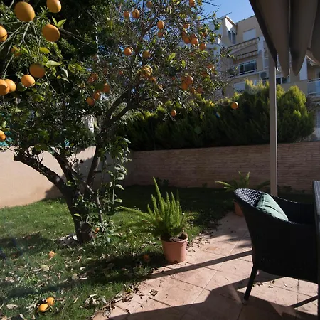 Acogedor Con Jardin En 1 아파트