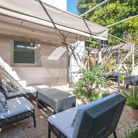 아파트 Acogedor Con Jardin En 1 *