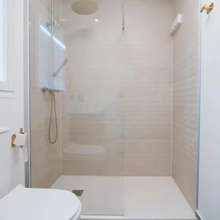 아파트 Acogedor Con Jardin En 1 *